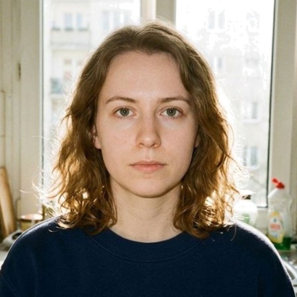 Synthetic sample passport photo before and after correction (Original)
